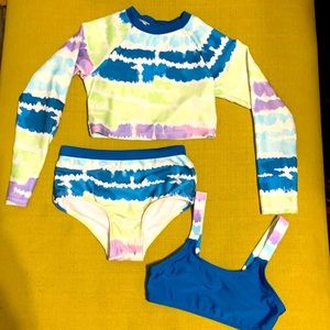 3pc swimsuit - Art Class for Target - rashguard, bikini top, briefs - XS (4/5)